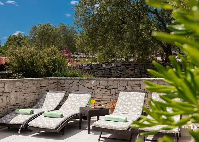 Ivona By Guide Villa Vela Luka